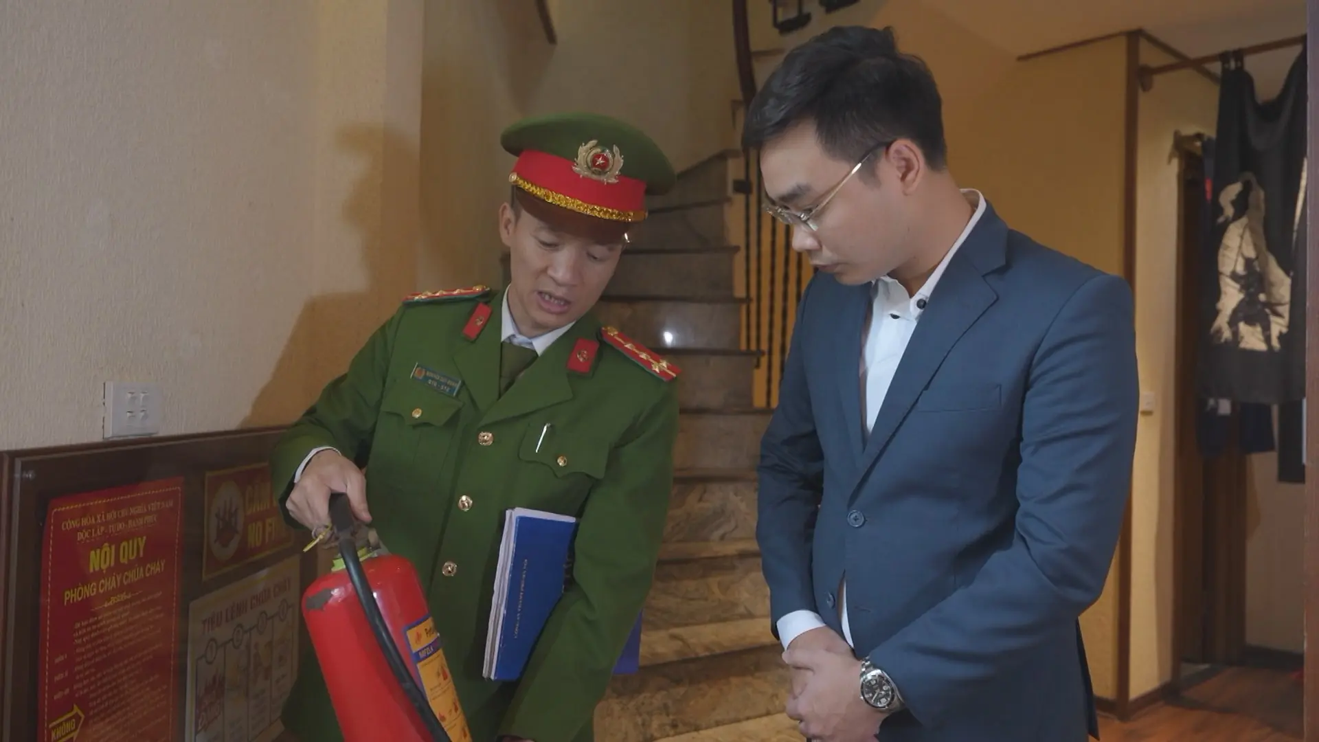 Cơ sở kinh doanh đảm bảo an toàn PCCC dịp cuối năm | An toàn phòng cháy & chữa cháy | 23/12/2025